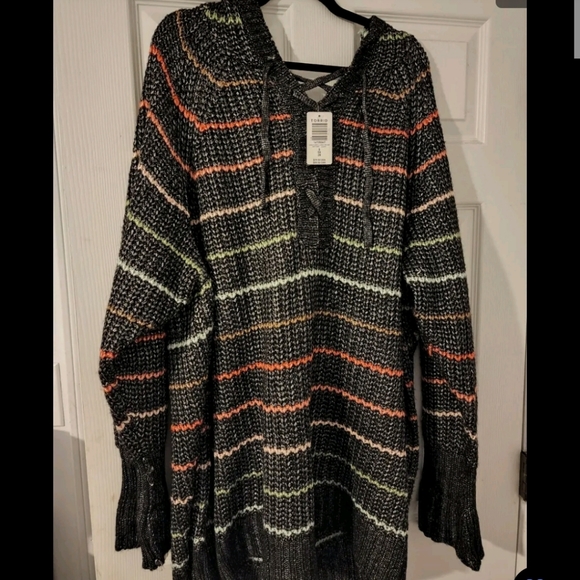 Sweater, Torrid, NWT - Picture 3 of 3